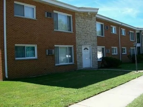 2922 185th St., 2922 185th St #2B, Lansing, IL 60438