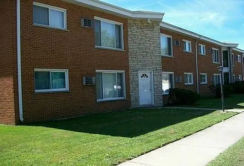 2922 185th St Photo 1