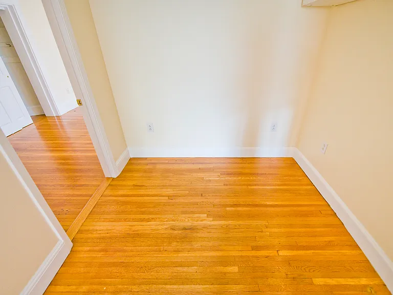 35 Pleasant St #1F — Photo 4