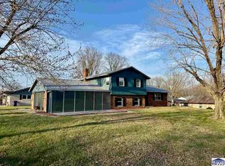 1060 N Sunset Dr, Sullivan, IN 47882