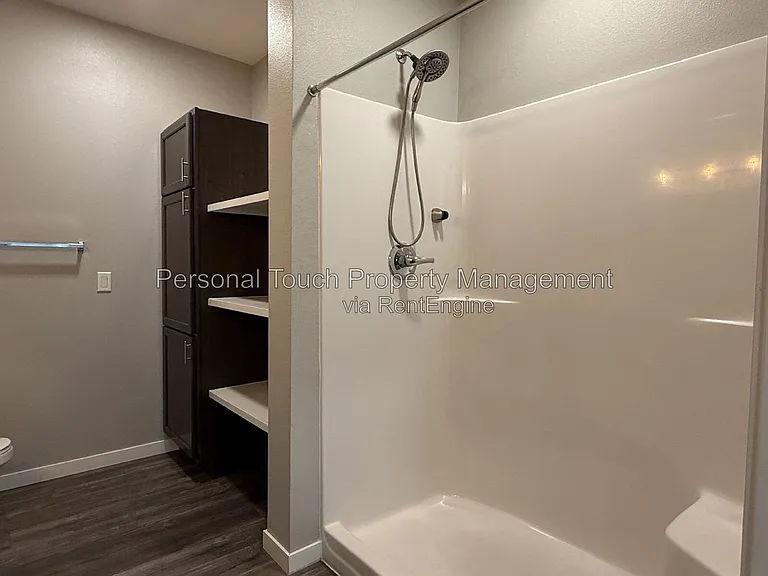 600 8th St S #302 — Photo 19