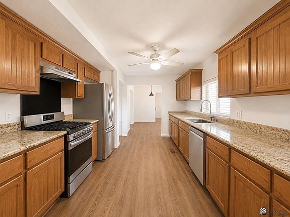 3rd image of 1130 S 6th Ave