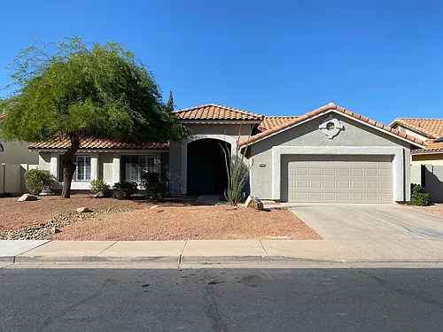 10938 W Bermuda Dr Photo 1
