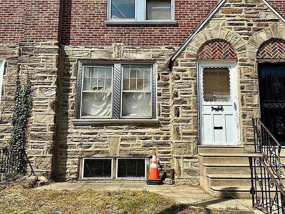 2nd image of 113 Widener St