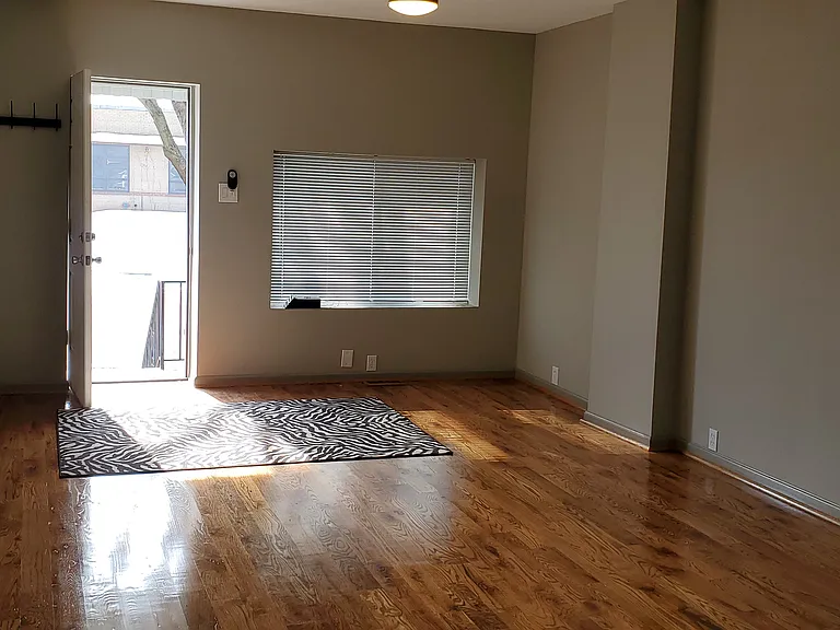 4331 Fyler Ave — Photo 3