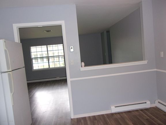 3rd image of 262D Kingston Ct #100D