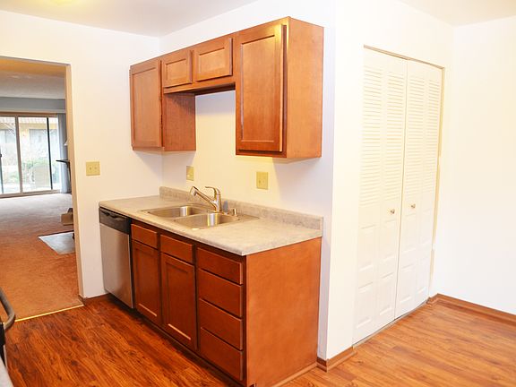 4th image of 115 Olesen Dr APT 1H