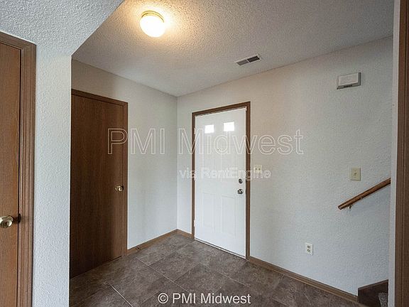 2nd image of 10325 Liverpool Way