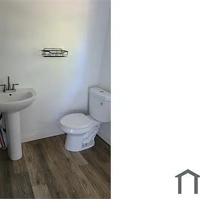 1002 College St #C — Photo 7