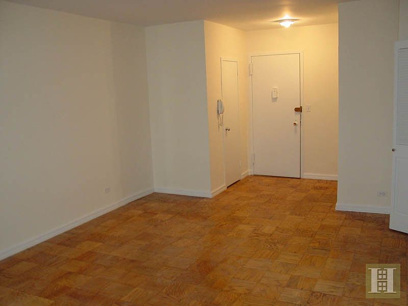 1st image of 4 Park Ave APT 10G