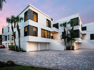 222 Beach Rd APT 4, Sarasota, FL 34242