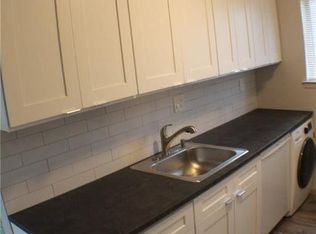 9 Kennedy Dr, Bridgeport, CT 06606