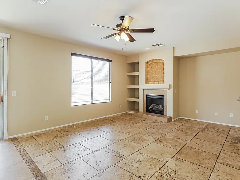 7117 W Sophie Ln — Photo 5