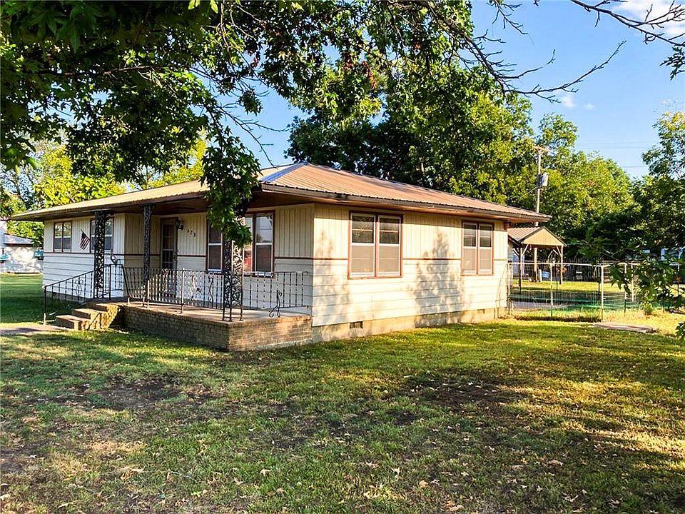 628 Maple St, Chetopa, KS 67336 Zillow