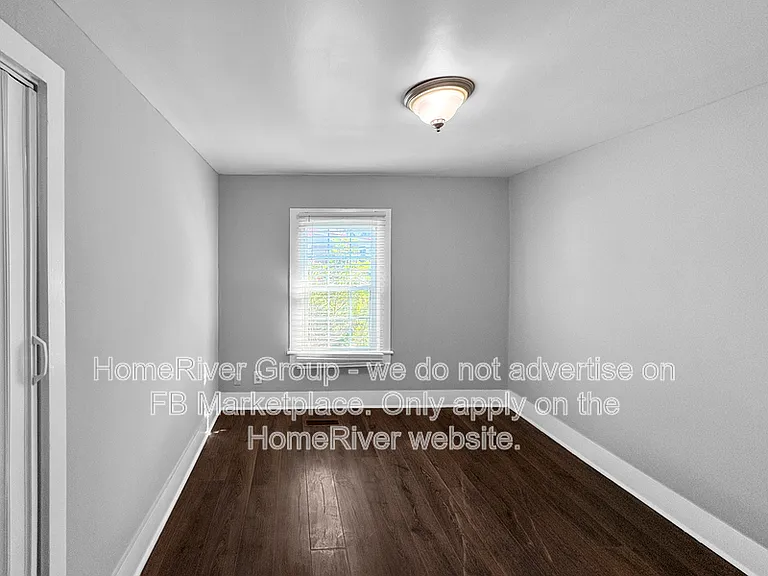 1310 Roanoke Ave — Photo 11