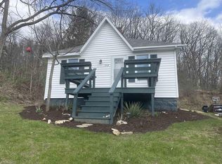 302 N Maple St, North Freedom, WI 53951