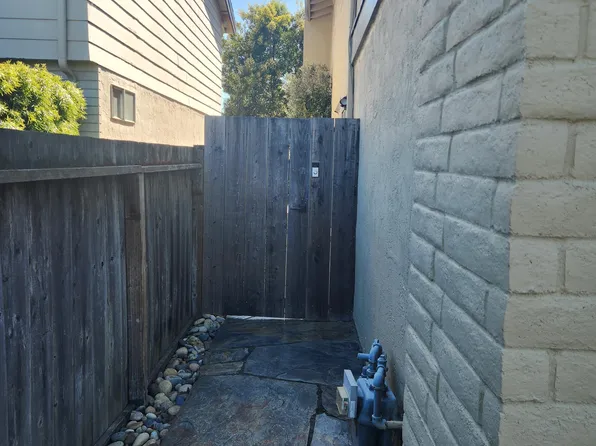 807 Taurus Dr, Foster City, CA 94404