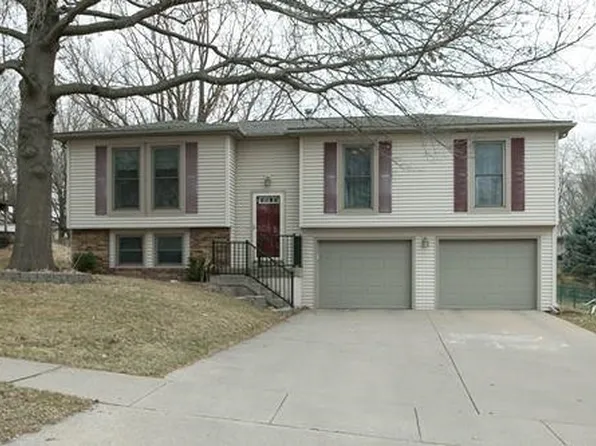 1009 20th Ave, Coralville, IA 52241
