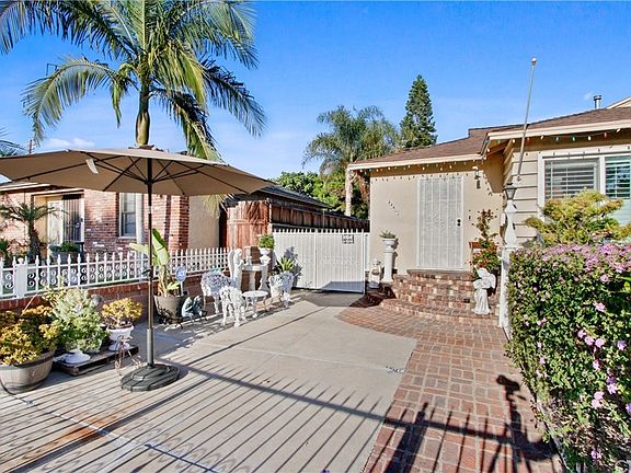 2nd image of 4440 Bellflower Blvd