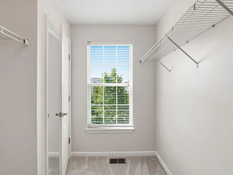 15360 Kensington Park Dr — Photo 20