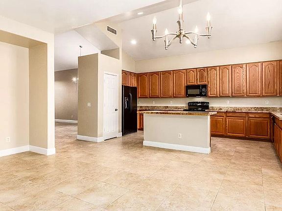 3rd image of 8368 W Berridge Ln