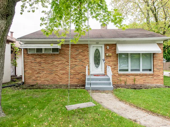 1101 Pine St, Waukegan, IL 60085
