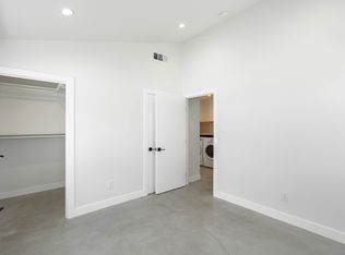 11310 Oxnard St, North Hollywood, CA 91606