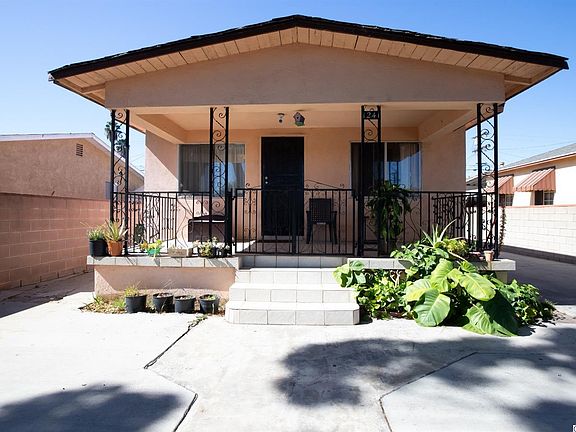 2nd image of 1241 La Puerta St