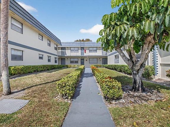 2nd image of 195 Brittany Way