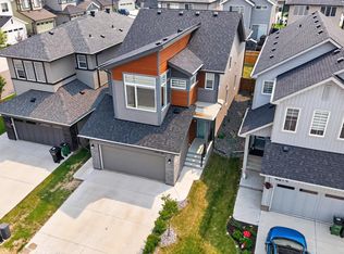 4872 Kinney Rd SW, Edmonton, AB T6W 5G3