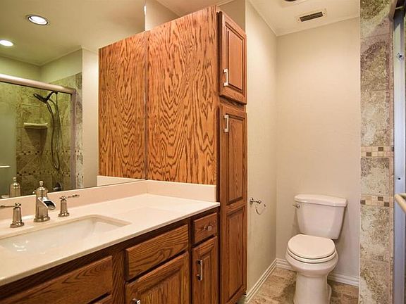 5th image of 2204 W Park Blvd APT 2304