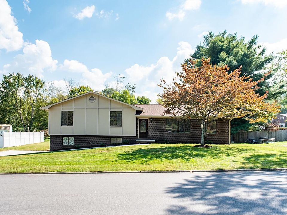 1st image of 5675 Chestnut Oak Dr