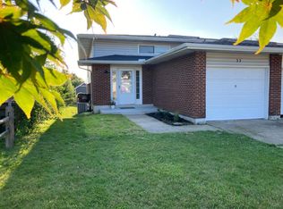 33 Highridge Ct, Franklin, OH 45005