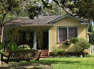 1818 W Lake Shore Dr, Wilmington, NC 28401