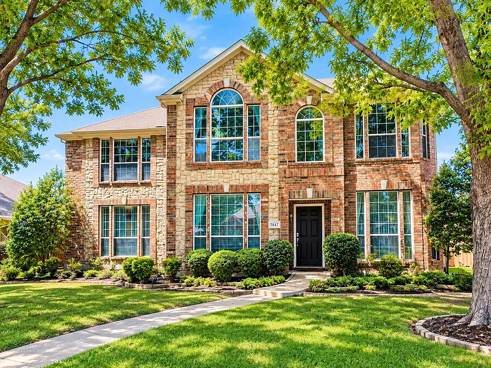 7447 Ravenhill Dr