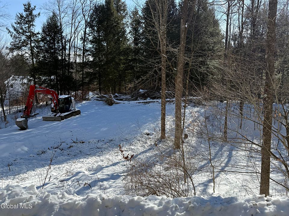 2nd image of L10.11 North Street Road