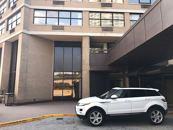 2nd image of 7000 Boulevard E