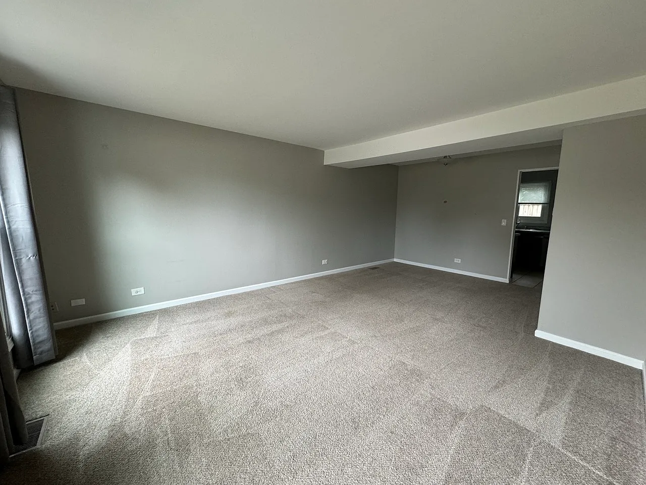 3 bed, 1.5 bath, 1580 sqft, $2,600 — Photo 4