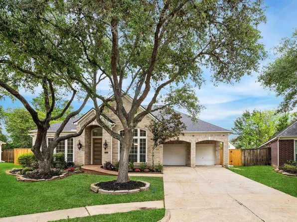 7503 Northwoods Dr, Sugar Land, TX 77479