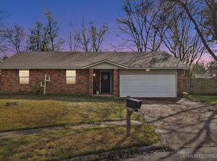 2613 S Sycamore Ave, Broken Arrow, OK 74012