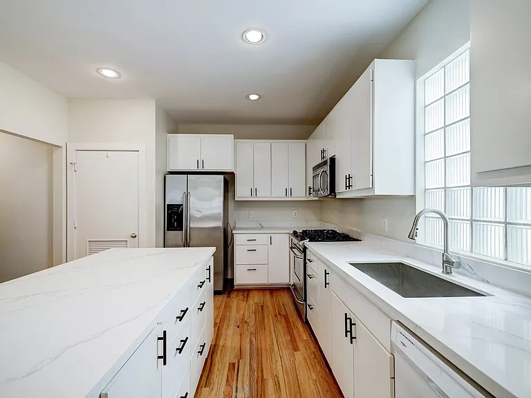 2705 Rutland St #B — Photo 7