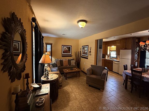 4th image of 13288 Cardinal Ln