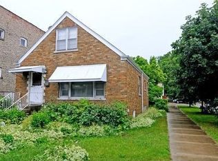 3658 N Kimball Ave, Chicago, IL 60618
