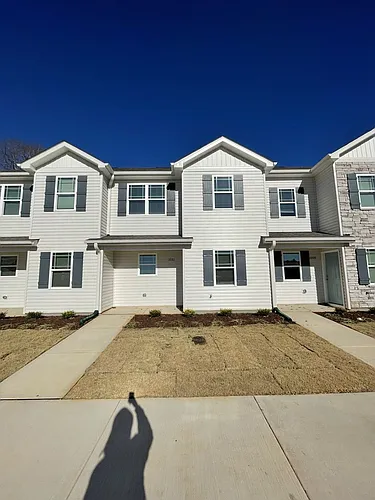 1010 Peony Ln Photo 1