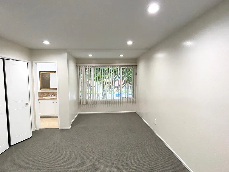 5215 Sepulveda Blvd — Photo 12