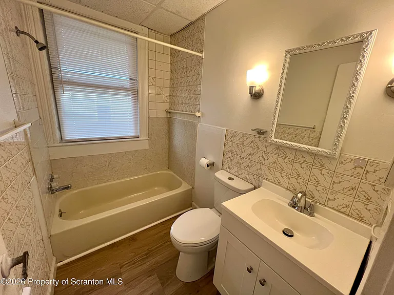 1405 Linden St — Photo 7