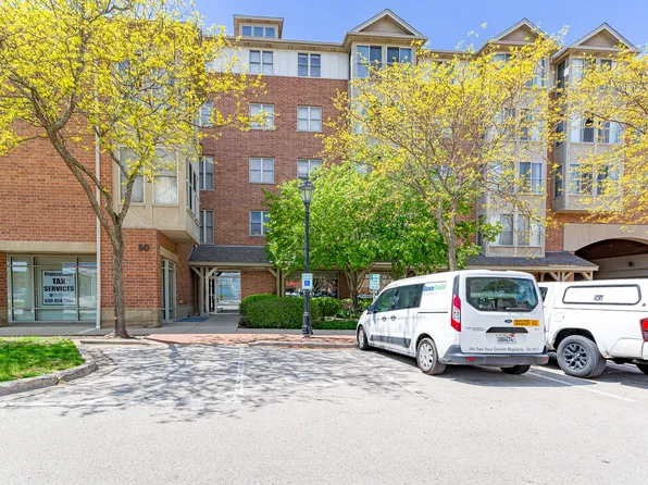 50 N Bokelman St APT 233, Roselle, IL 60172