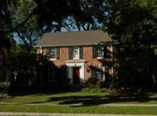 895 Rivenoak Ave, Birmingham, MI 48009