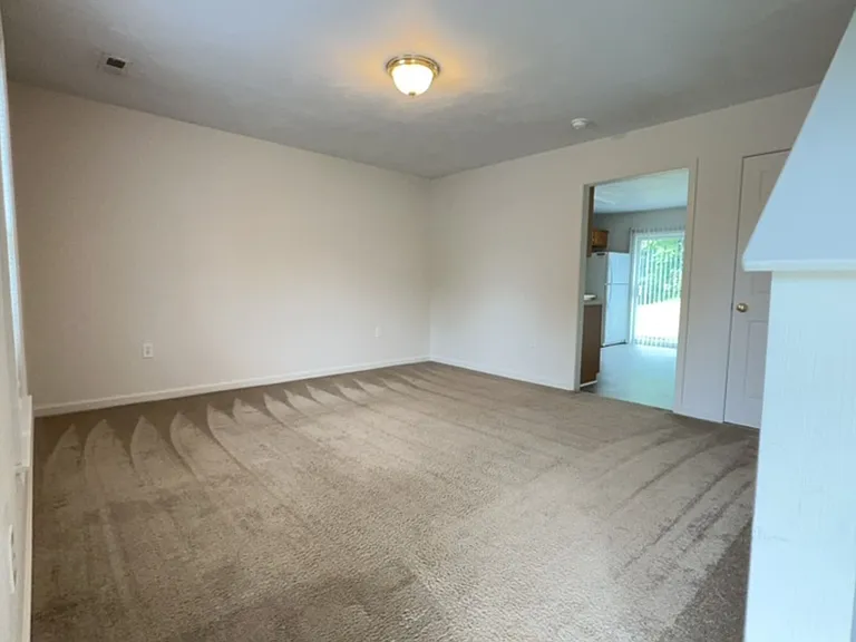 220-240 E Augusta Ave — Photo 2