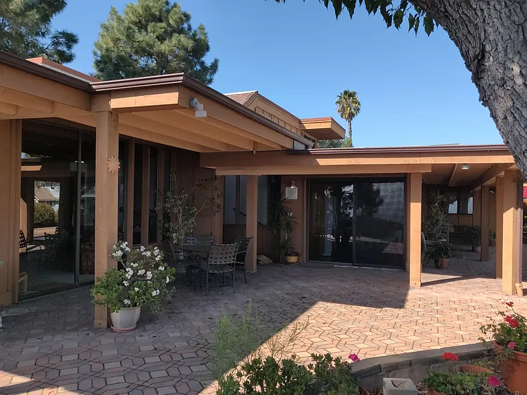 1442 Hillsmont Dr — Photo 9